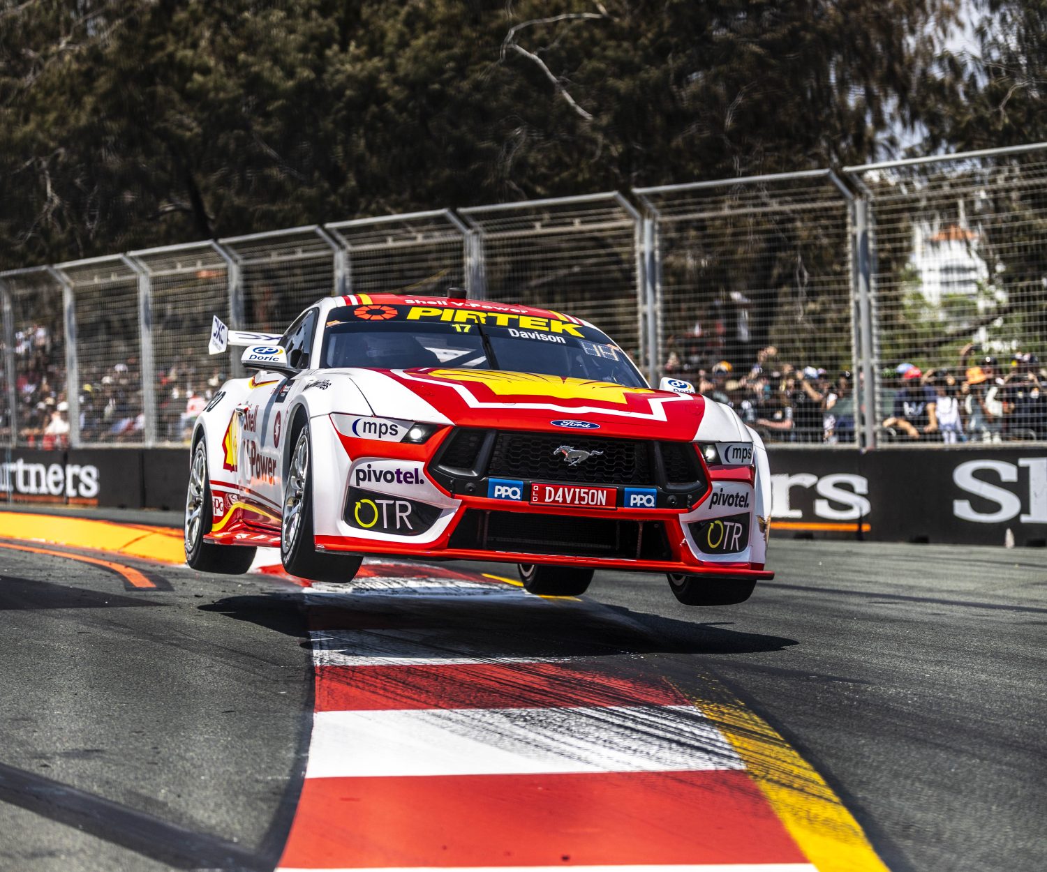 2025 Boots Mobile Gold Coast 500, Event 11 of the Repco Supercars Championship, Surfers Paradise, Gold Coast, Queensland, Australia. 26 Oct, 2025.